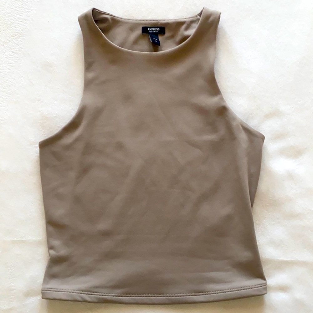 Express Body Contour Crop Top